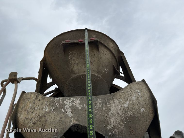 image for item ED5213 2000 International 5000 ready mix truck