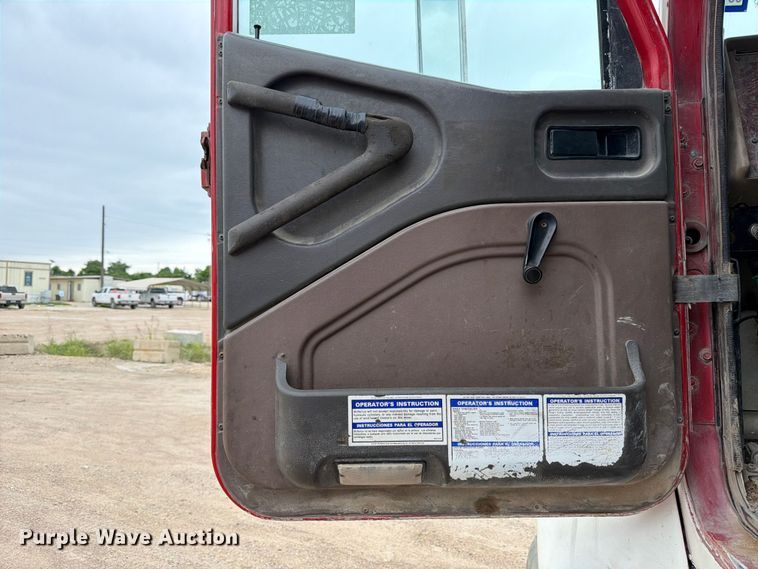 image for item ED5213 2000 International 5000 ready mix truck