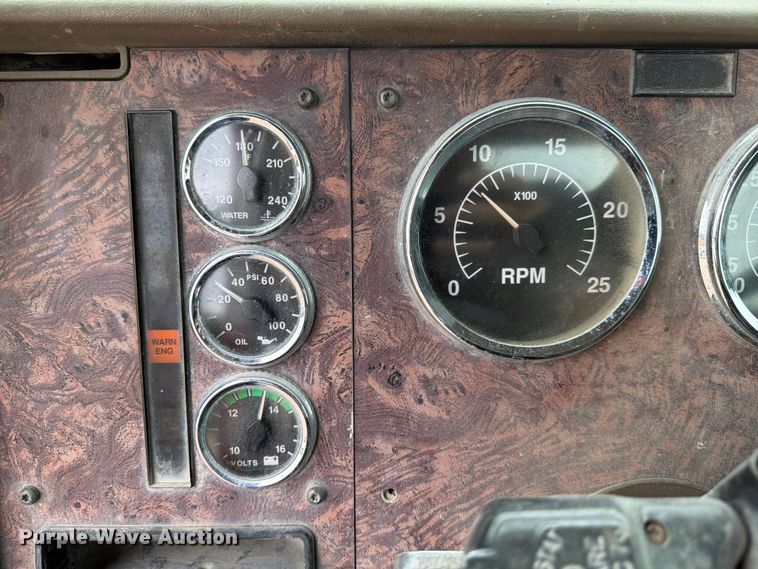 image for item ED5213 2000 International 5000 ready mix truck