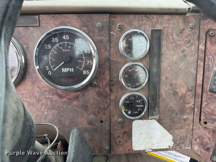 image for item ED5213 2000 International 5000 ready mix truck