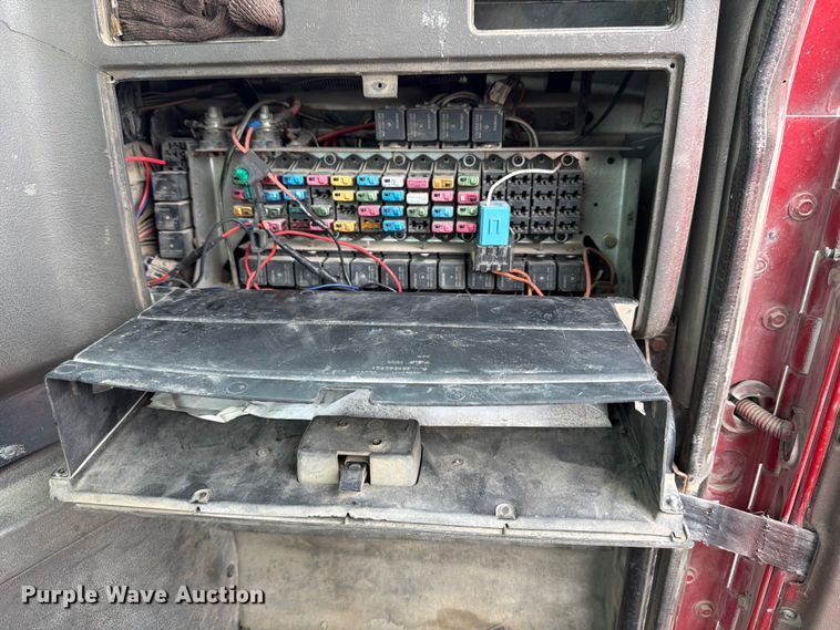 image for item ED5213 2000 International 5000 ready mix truck