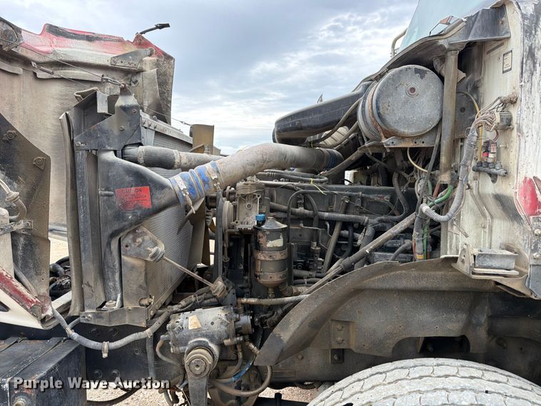 image for item ED5213 2000 International 5000 ready mix truck