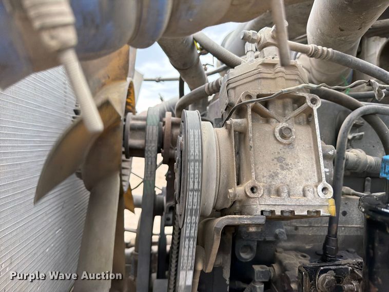 image for item ED5213 2000 International 5000 ready mix truck