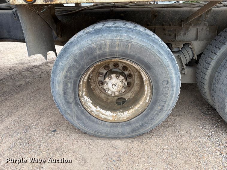 image for item ED5213 2000 International 5000 ready mix truck