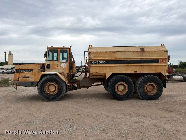 image for item ED5214 1996 Terex 2766C water wagon