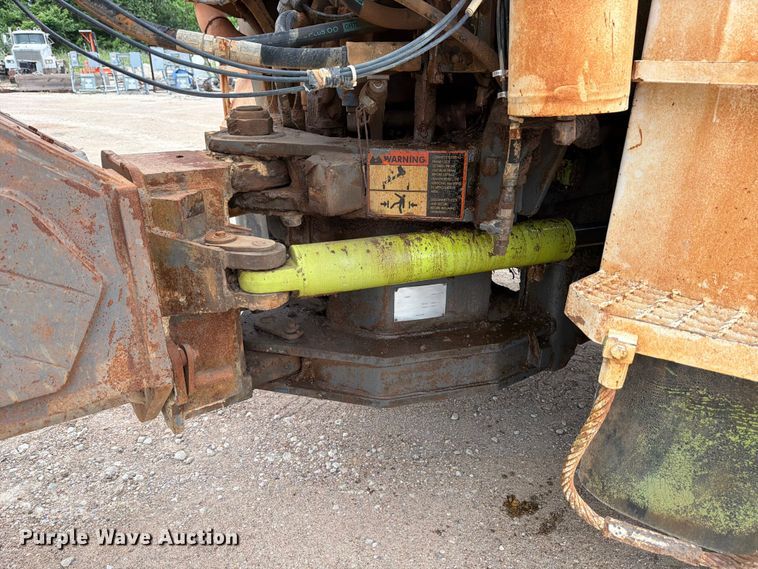 image for item ED5214 1996 Terex 2766C water wagon