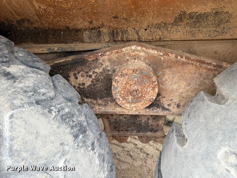 image for item ED5214 1996 Terex 2766C water wagon