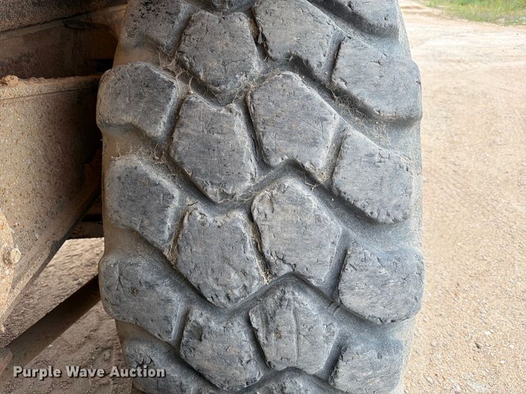 image for item ED5214 1996 Terex 2766C water wagon