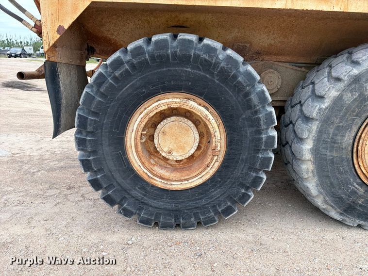 image for item ED5214 1996 Terex 2766C water wagon