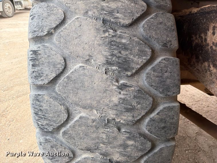 image for item ED5214 1996 Terex 2766C water wagon