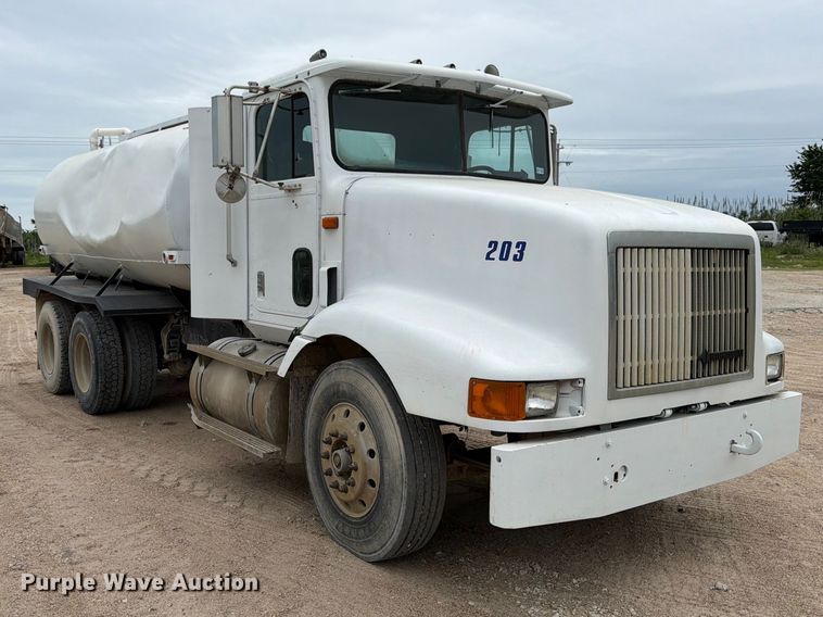 image for item ED5215 1993 International 9200 water truck