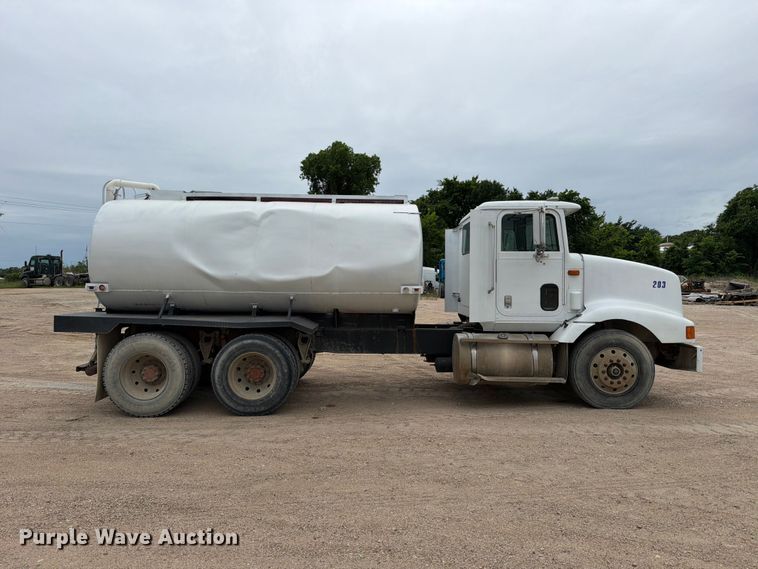 image for item ED5215 1993 International 9200 water truck