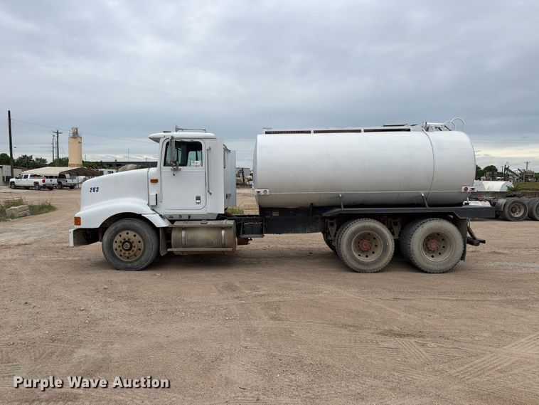 image for item ED5215 1993 International 9200 water truck