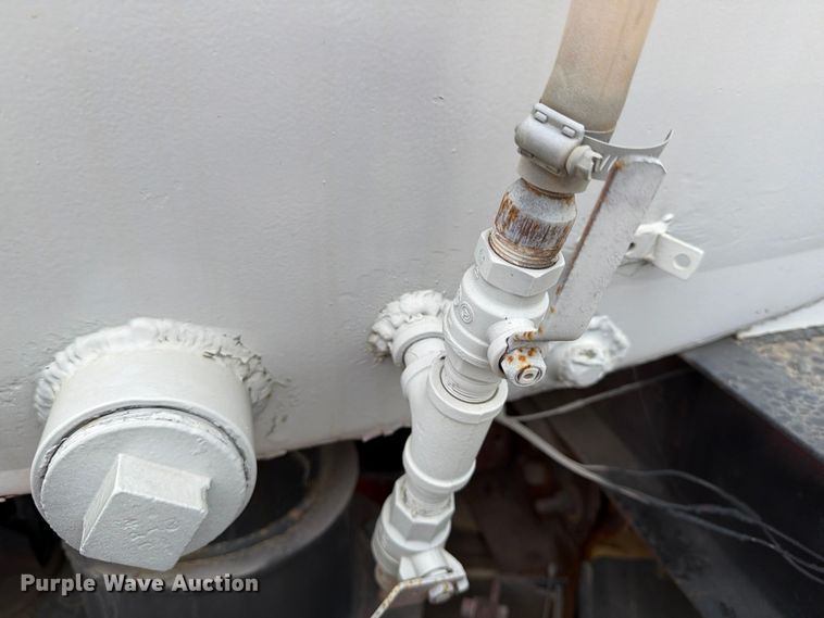 image for item ED5215 1993 International 9200 water truck