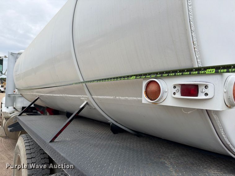 image for item ED5215 1993 International 9200 water truck