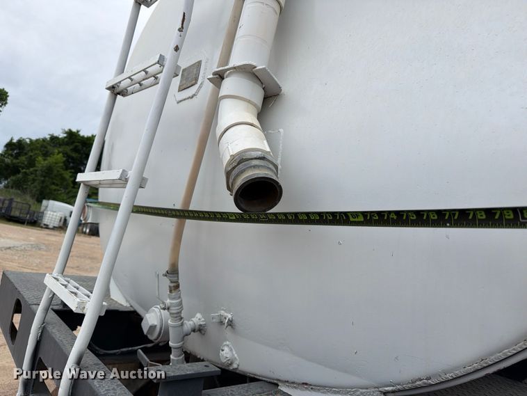 image for item ED5215 1993 International 9200 water truck