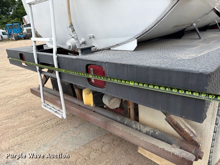 image for item ED5215 1993 International 9200 water truck