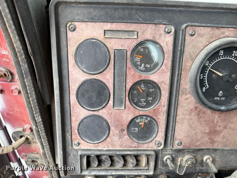 image for item ED5215 1993 International 9200 water truck