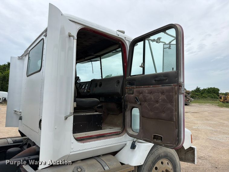 image for item ED5215 1993 International 9200 water truck