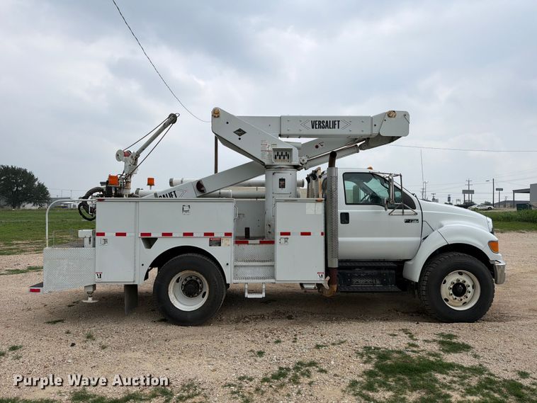 image for item ED5224 2011 Ford F750 bucket truck