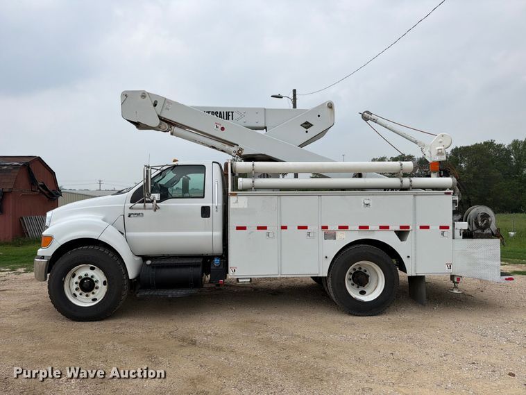 image for item ED5224 2011 Ford F750 bucket truck