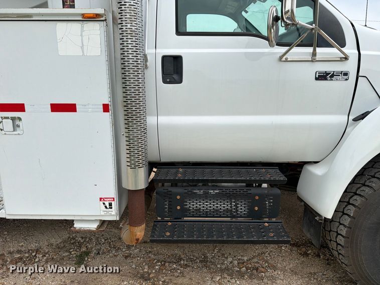 image for item ED5224 2011 Ford F750 bucket truck