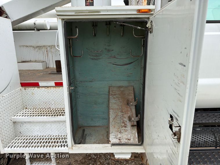 image for item ED5224 2011 Ford F750 bucket truck