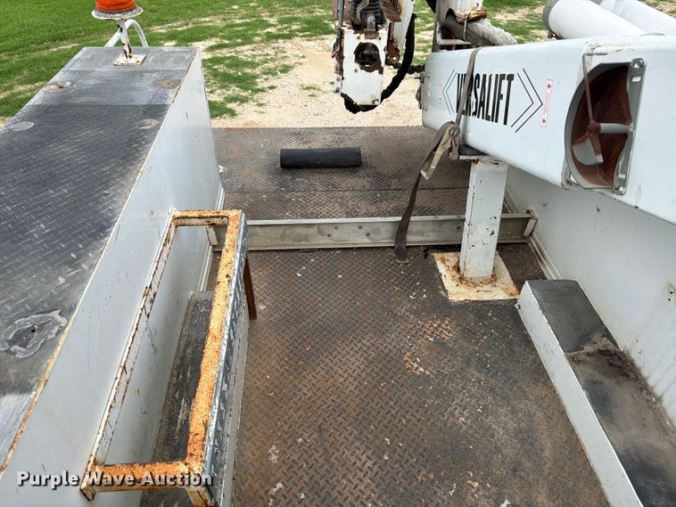 image for item ED5224 2011 Ford F750 bucket truck