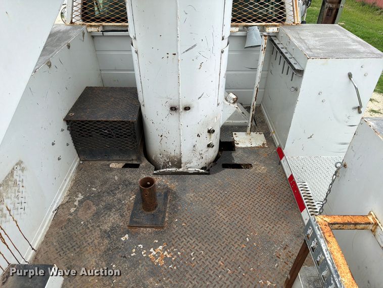 image for item ED5224 2011 Ford F750 bucket truck