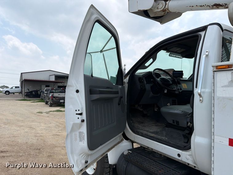 image for item ED5224 2011 Ford F750 bucket truck