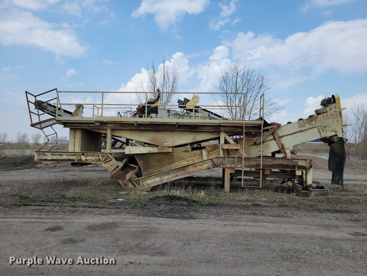 image for item EE0955 Masaba screening plant