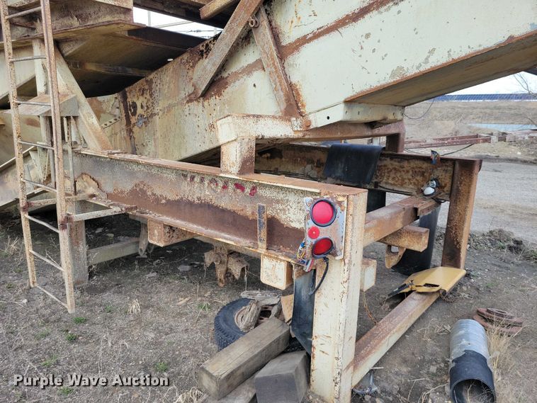 image for item EE0955 Masaba screening plant