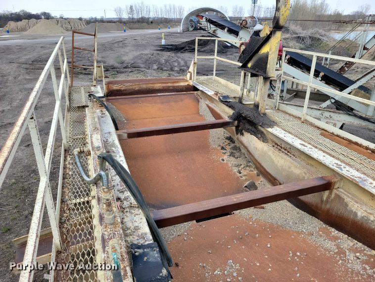 image for item EE0955 Masaba screening plant