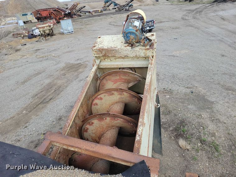 image for item EE0955 Masaba screening plant