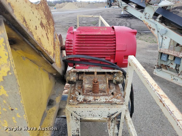 image for item EE0955 Masaba screening plant