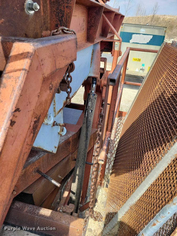 image for item EE0956 Svedala screening plant