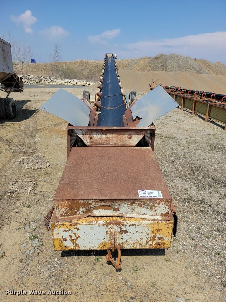 image for item EE0958 Noraberg radial stacking conveyor