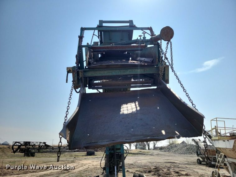 image for item EE0960 Powerscreen screening plant