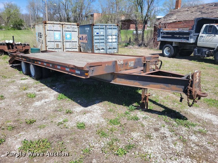 image for item EE0964 1985 Trail King equipment trailer