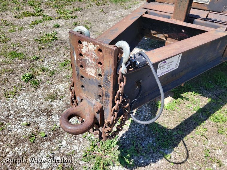 image for item EE0964 1985 Trail King equipment trailer