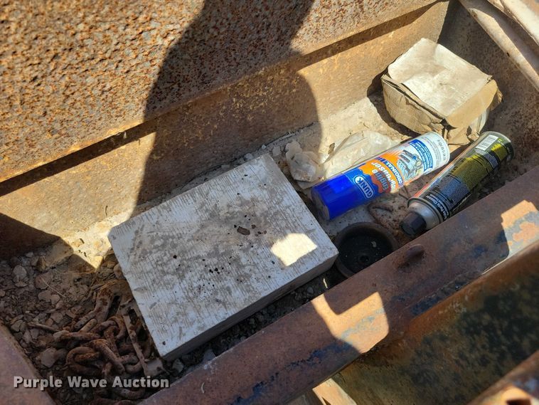 image for item EE0964 1985 Trail King equipment trailer