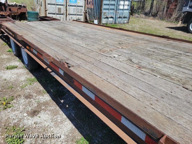 image for item EE0964 1985 Trail King equipment trailer