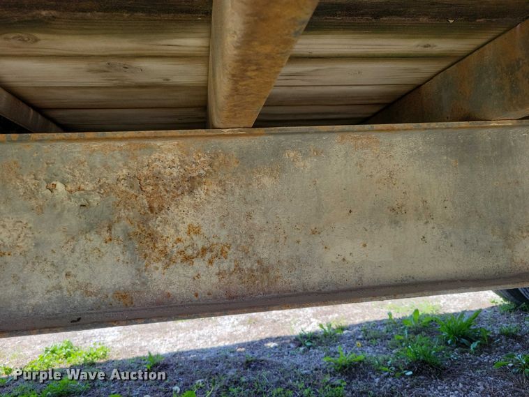 image for item EE0964 1985 Trail King equipment trailer