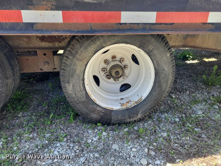 image for item EE0964 1985 Trail King equipment trailer