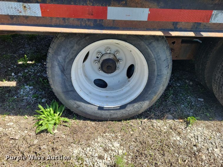 image for item EE0964 1985 Trail King equipment trailer