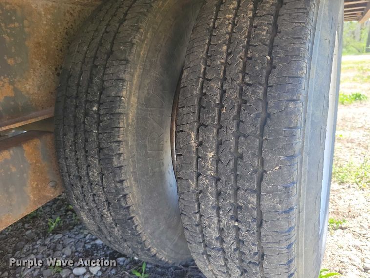 image for item EE0964 1985 Trail King equipment trailer