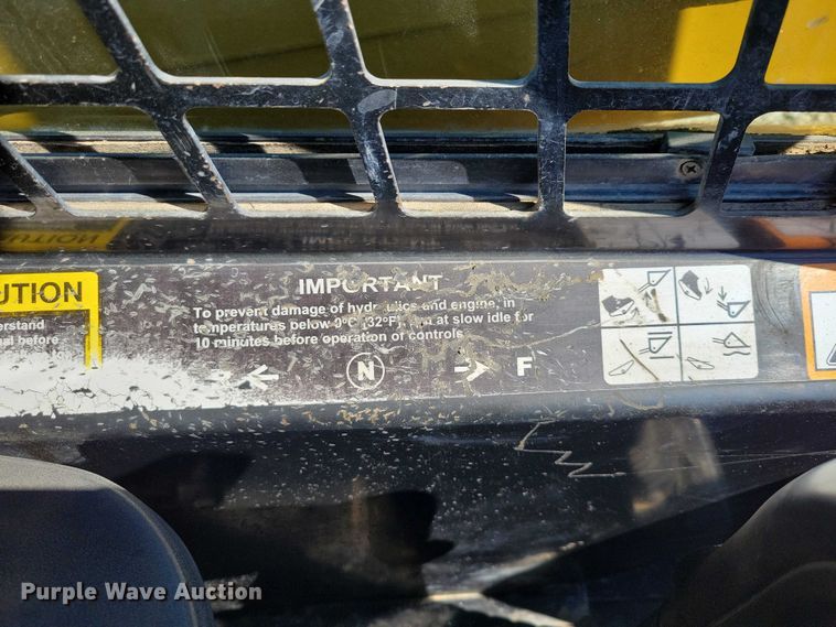 image for item EE0969 2006 John Deere CT322 tracked skid steer loader