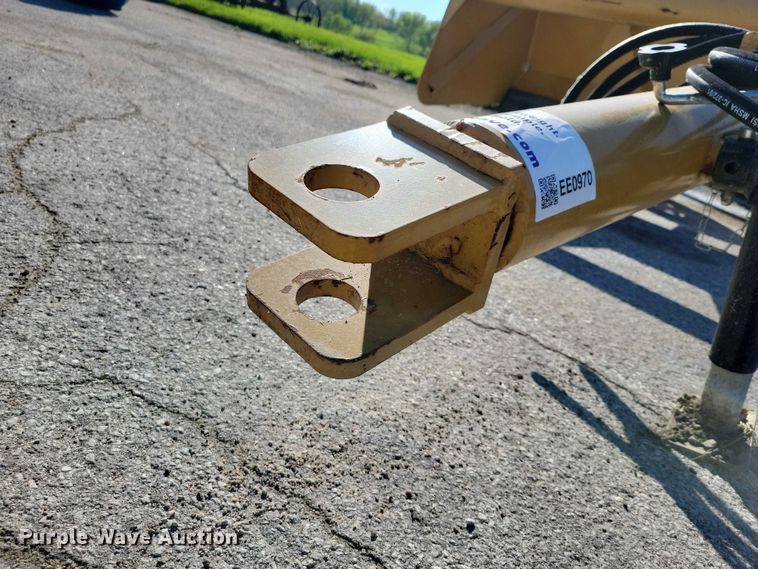 image for item EE0970 Brown C5 Manufacturing  scraper