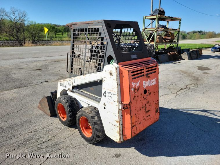 image for item EE0971 2004 Bobcat 463 skid steer loader