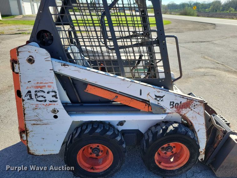 image for item EE0971 2004 Bobcat 463 skid steer loader